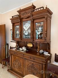 Credenza antica