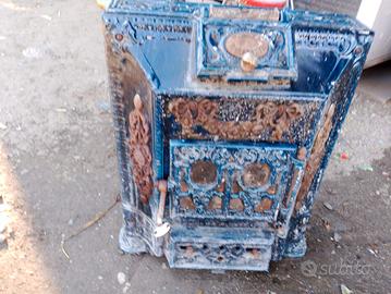 STUFA A LEGNA MARCA FRANCESE-POELES-MANQUETTE