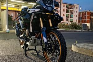 voge 800 rally