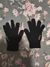 Guanti touch neri usati poche volte. 