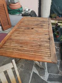 Tavolo da giardino richiudibile e 4 sedie in Teak