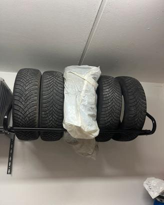 Porta gomme da muro 106 cm X 71 cm