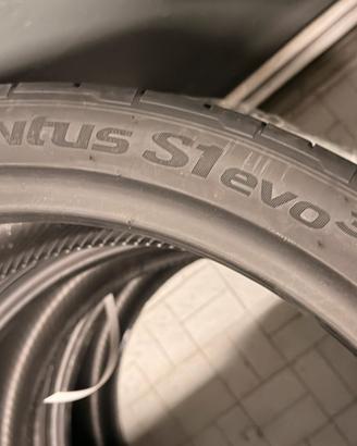 Hankook S1 Evo3 235/35/19