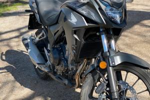 Moto Honda enduro CB598xa 5.500