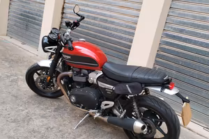 TRIUMPH SPEED TWIN 1200