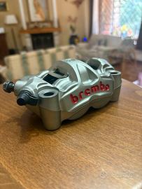 pinza brembo M50 con pompa semi radiale