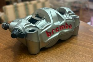 pinza brembo M50 con pompa semi radiale