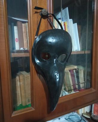 Maschera artigianale medico della peste 