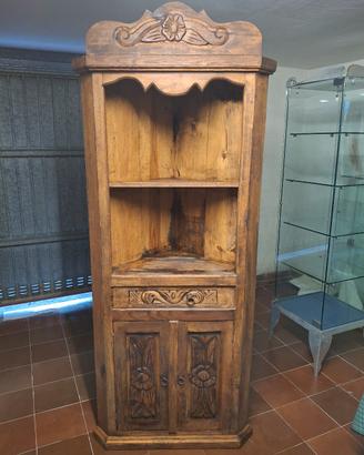 Angoliera in stile Etnico