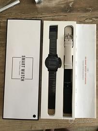 SMART WATCH NUOVO MAI USATO