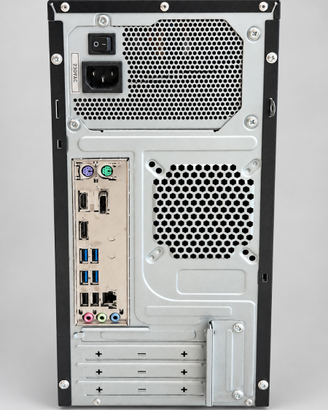 Case pc + monitor e tastiera