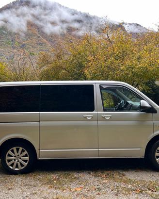 VW MULTIVAN T5 HIGHLINE 7 posti TD 140 CV 4 motion