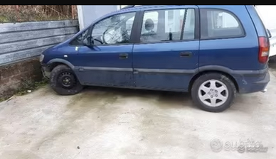 Opel Zafira del 2002 ricambi