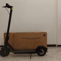 Mi Electric Scooter Essential