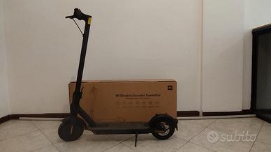 Mi Electric Scooter Essential