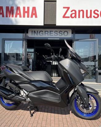 Yamaha X-Max 300 solo 2200 km guidabile paten...