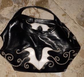 Borsetta Nera Tribale Quadrata