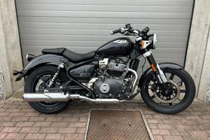 Royal Enfield Super Meteor 650 Astral black PROMO