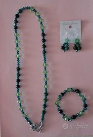 Collana, bracciale e orecchini, esclusivi