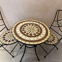 Tavolo  in ferro con mosaico