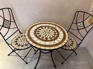 Tavolo  in ferro con mosaico