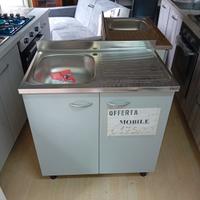Lavello da cucina con mobile