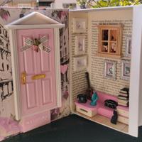 Scatola/libro casa delle bambole.Miniatura.