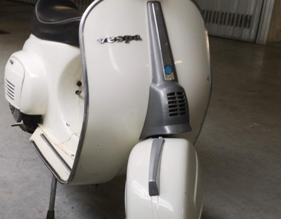 Vespa special 50 biancospino