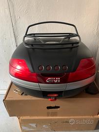 Bauletto Givi V46 con portapacchino