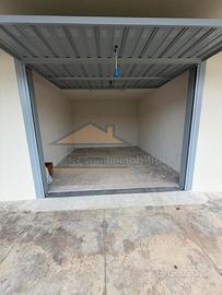 Box auto in Via Oasi Sacro Cuore