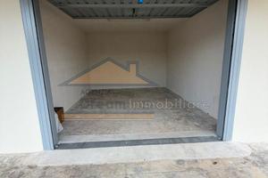 Box auto in Via Oasi Sacro Cuore