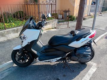 Yamaha x-max 400 