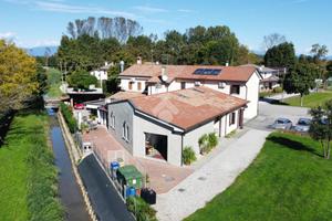 VILLA SINGOLA A PIOMBINO DESE