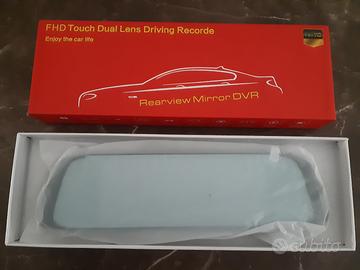 Specchietto retrovisore con Dash Cam