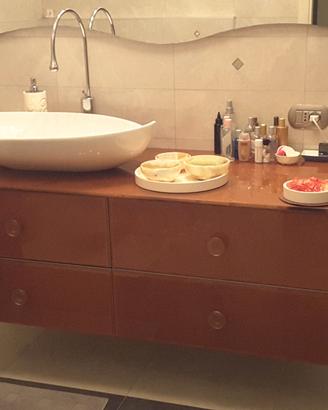 Mobile per bagno in vetro