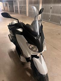 Yamaha X Max 250