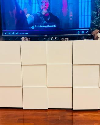 Mobile bianco sala