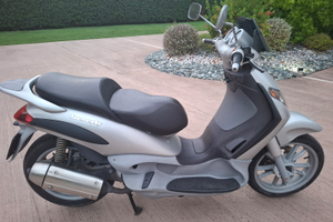 Piaggio beverly 200