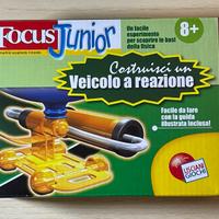 FOCUS JUNIOR Costruisci un veicolo a reazione