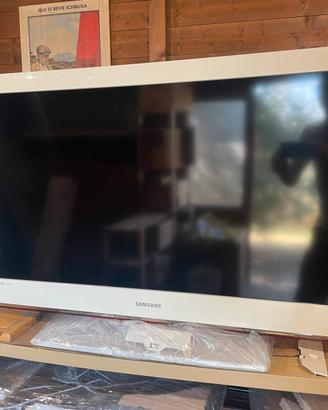 TV Samsung 40”