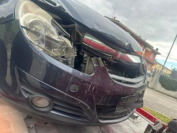 auto incidentata opel corsa