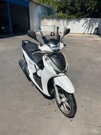 Honda sh 300