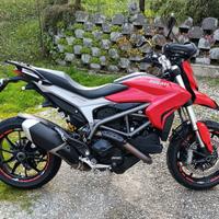 Ducati Hyperstrada 821