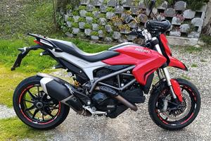 Ducati Hyperstrada 821