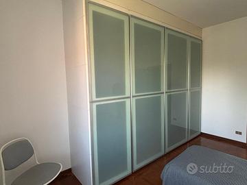 Armadio bianco a muro vetrato POLIFORM