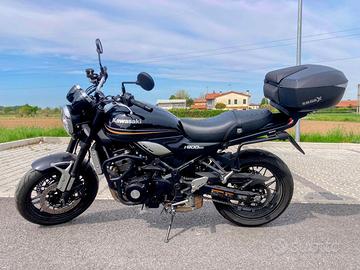 Kawasaki Z 900 RS con tris valigie Shad