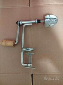 grattugia per noci di cocco