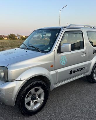 Suzuki Jimny 1.3i 16V cat 4WD JLX Più