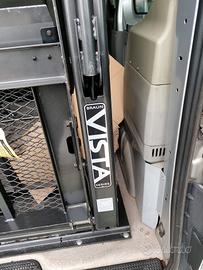 Sollevatore elettro- idraulico per disabili  