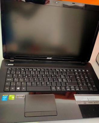 Lap top Aspire E1-772 G